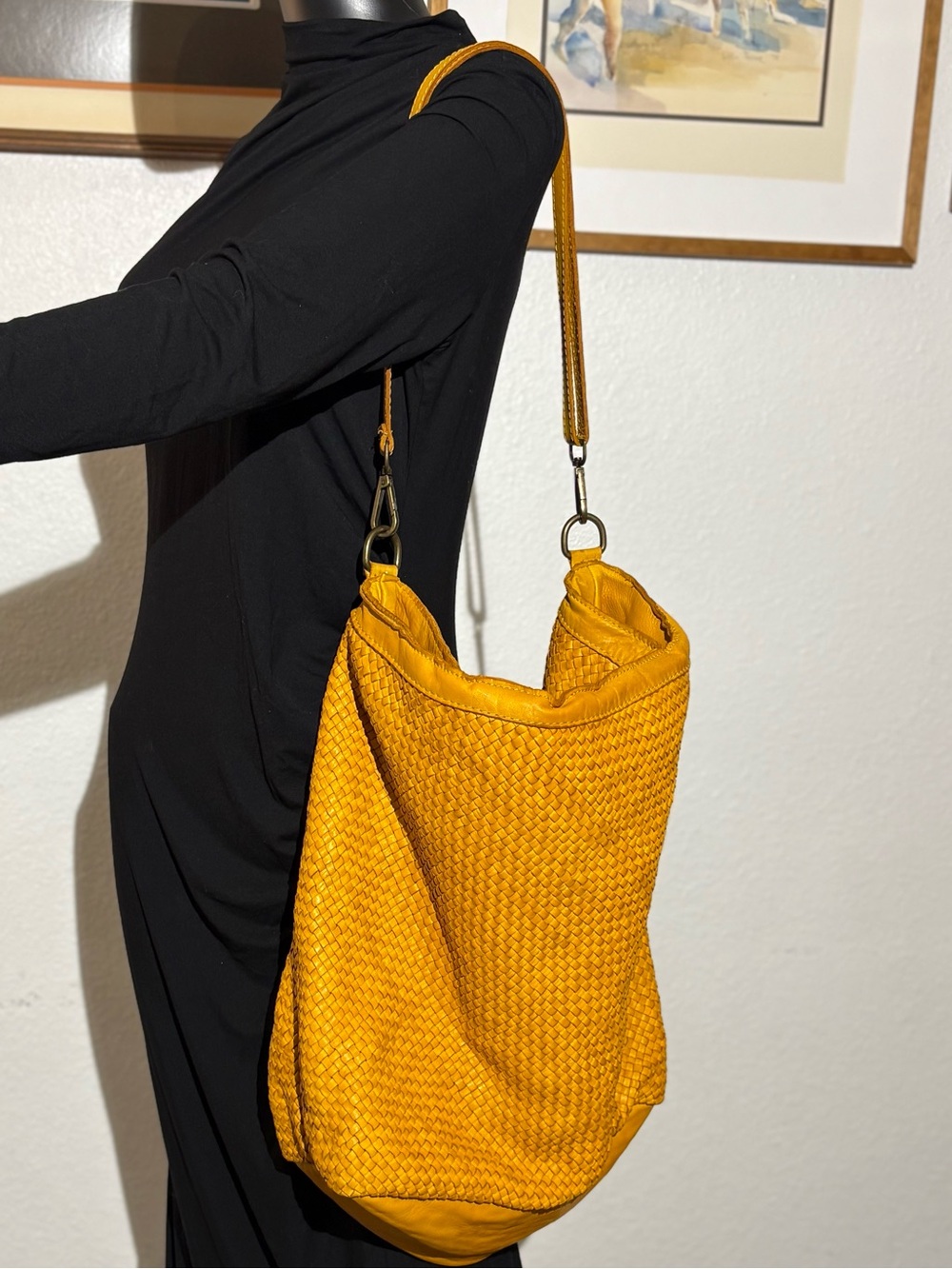 Vera Pella made in Italy large and lush leather hobo bag.